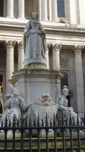 Queen Anne statue outside St Paul's Cathedral